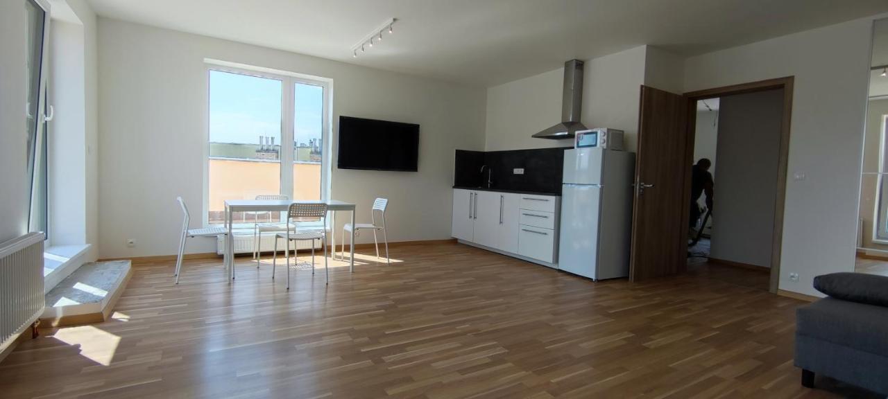 Penthouse # 81 With Panoramic City View In Elite Rezidence With Free Parking Praag Buitenkant foto