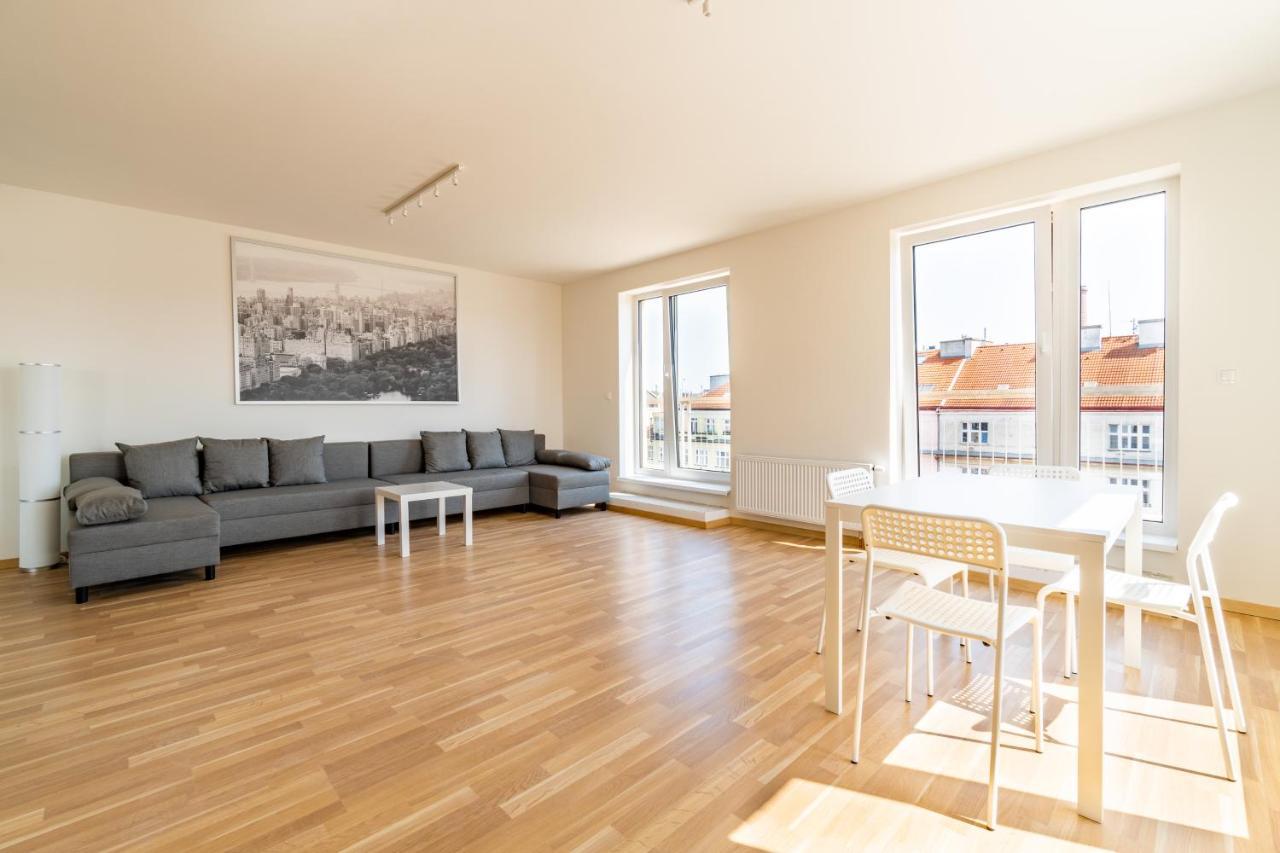 Penthouse # 81 With Panoramic City View In Elite Rezidence With Free Parking Praag Buitenkant foto