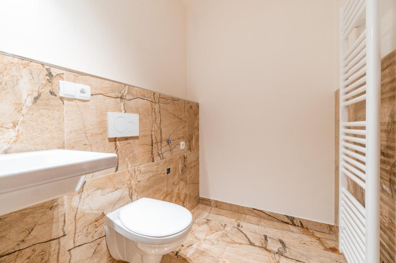 Penthouse # 81 With Panoramic City View In Elite Rezidence With Free Parking Praag Buitenkant foto