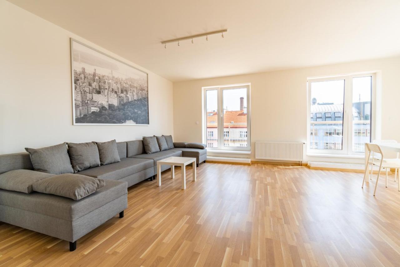 Penthouse # 81 With Panoramic City View In Elite Rezidence With Free Parking Praag Buitenkant foto