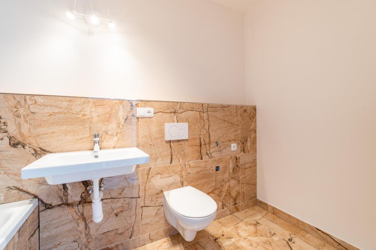 Penthouse # 81 With Panoramic City View In Elite Rezidence With Free Parking Praag Buitenkant foto